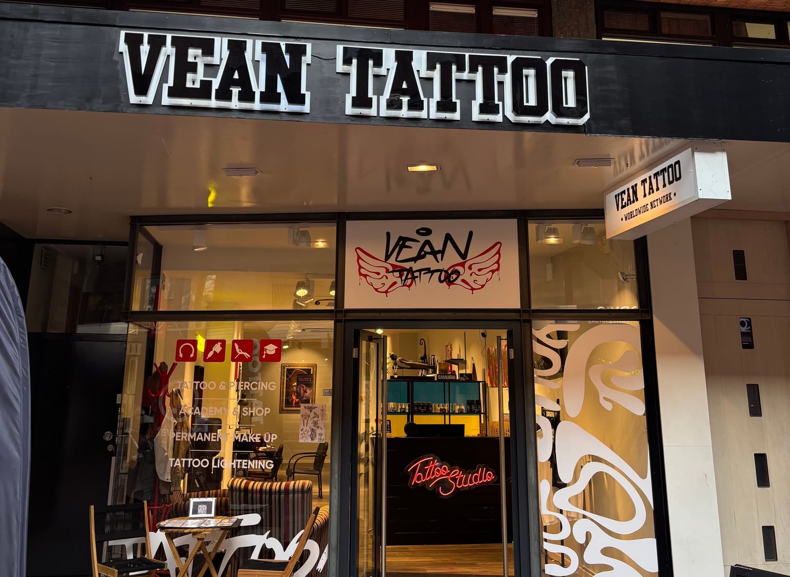 Vean Tattoo- en piercingstudio Vean Tattoo