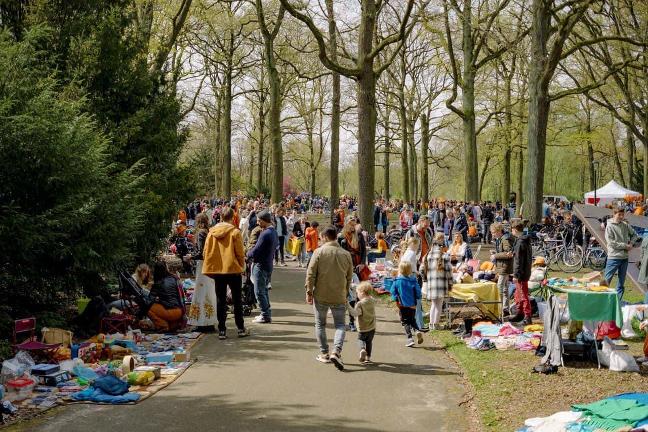 Max Kneefel 6x Vrijmarkten am Koningsdag