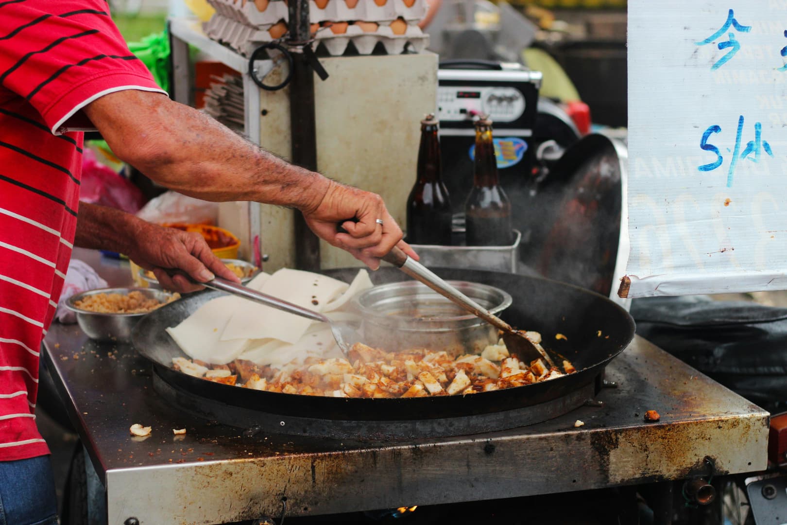 esperanza-doronila-unsplash Pasar Malam