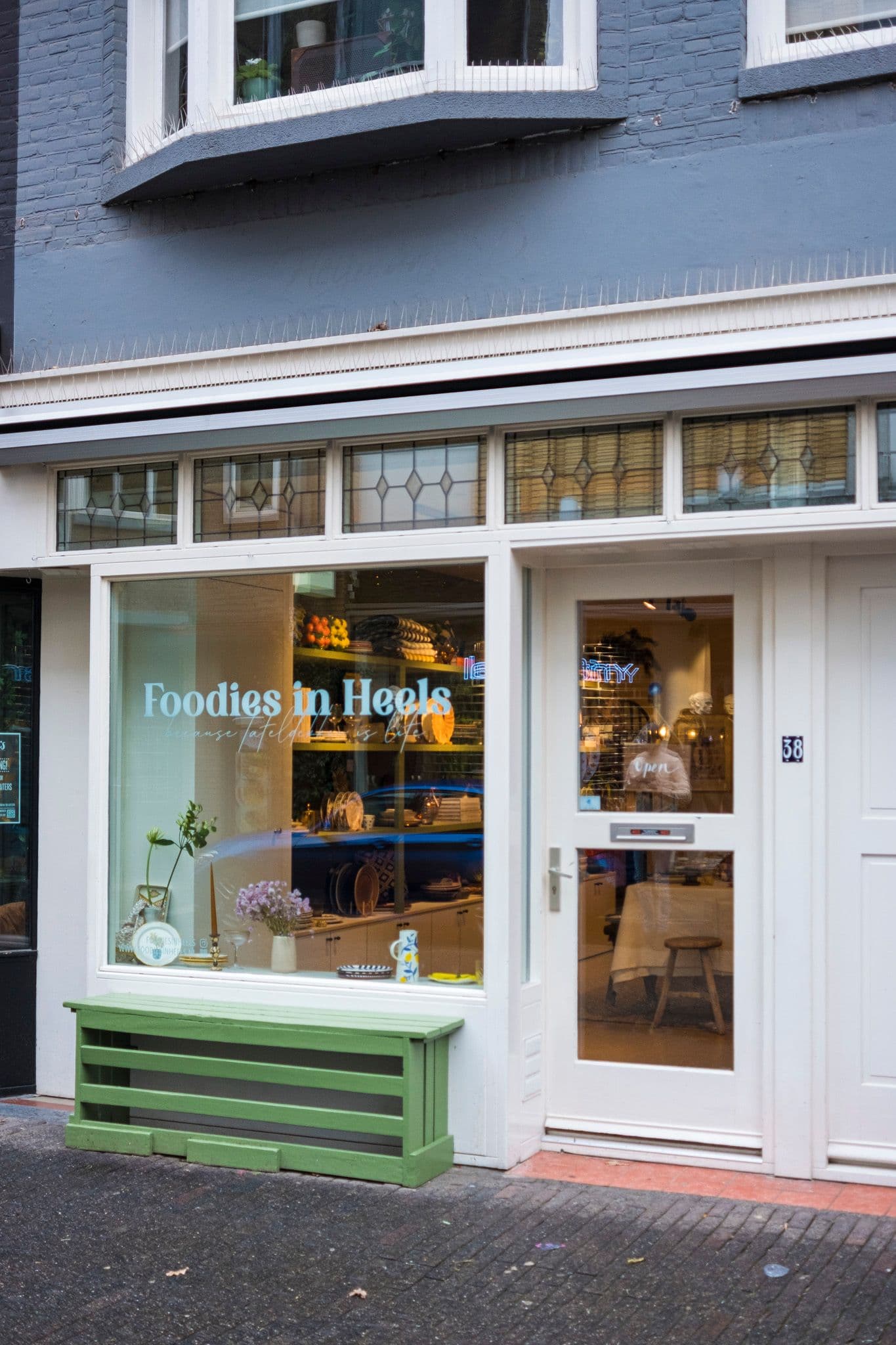 Max Kneefel Foodies in Heels