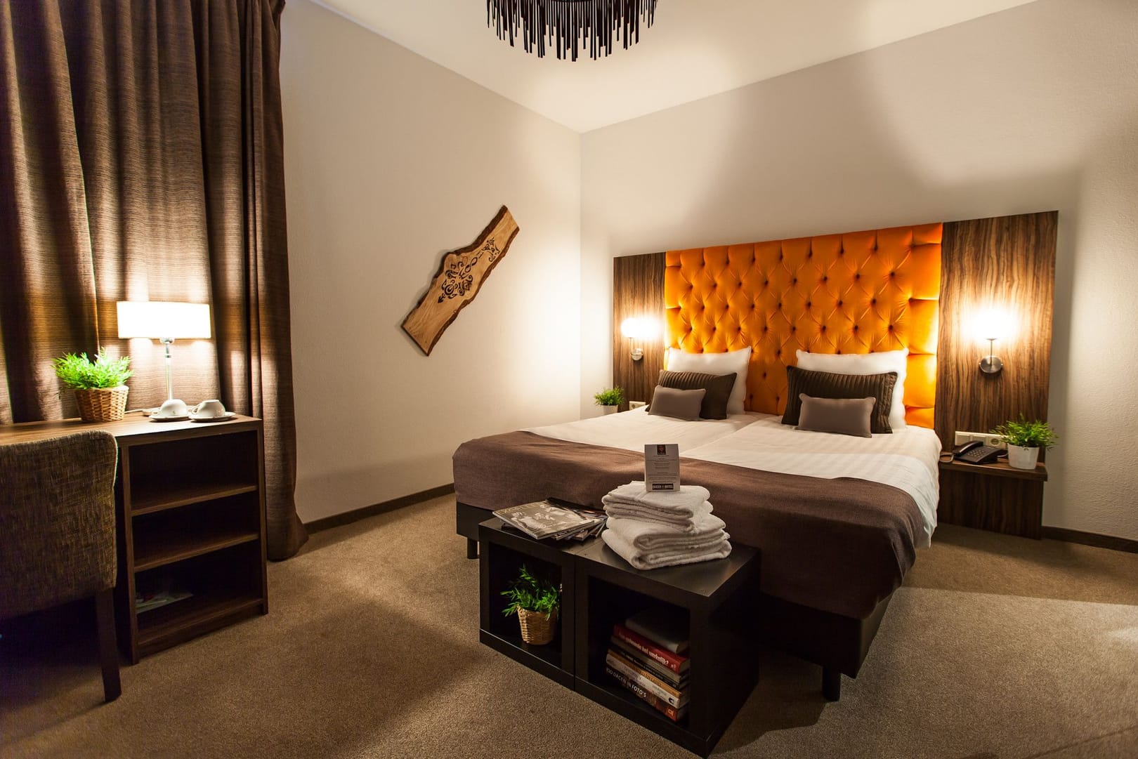 Default copyright Hotel La Reine