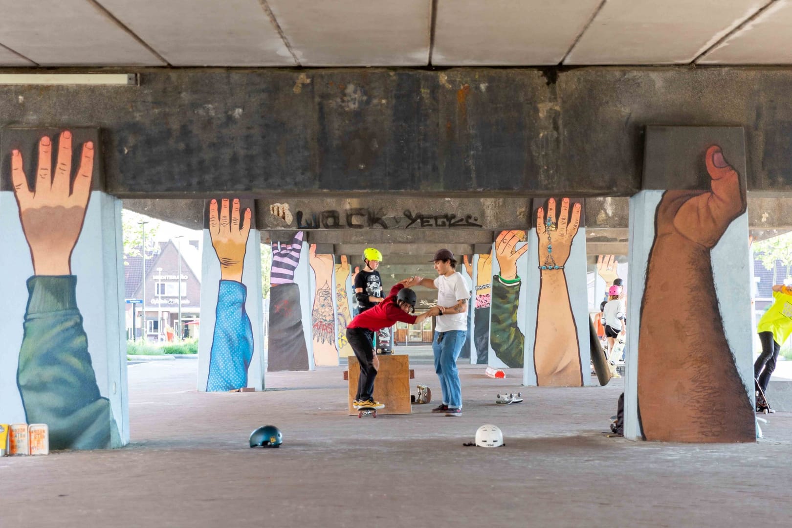 Nadia ten Wolde Hände-Graffiti am Strijps Bultje
