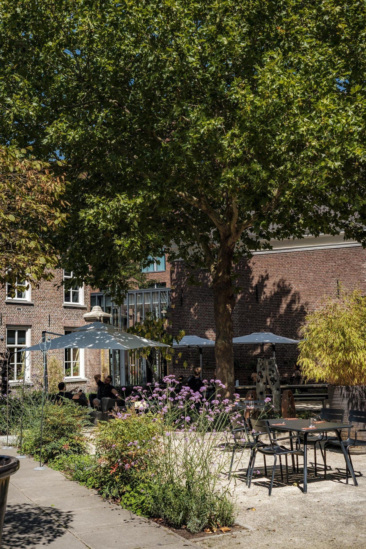 Max Kneefel Kazerne - Innenhof