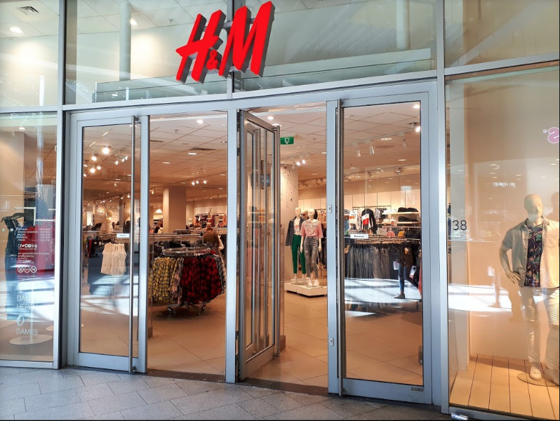 Hennes & Mauritz | Piazza | This is Eindhoven