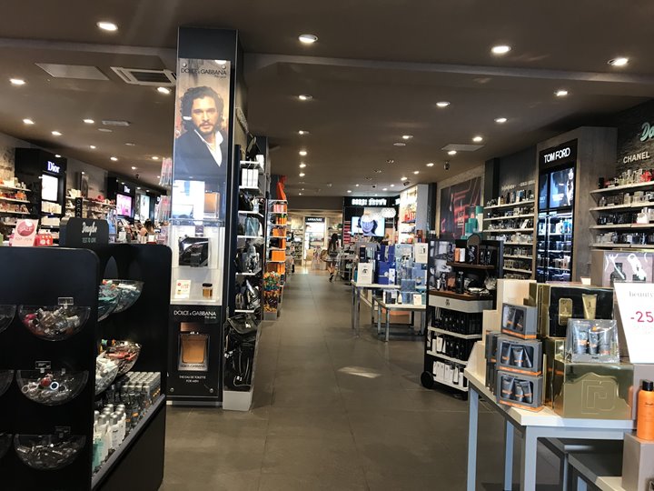 Douglas | Heuvel Galerie
