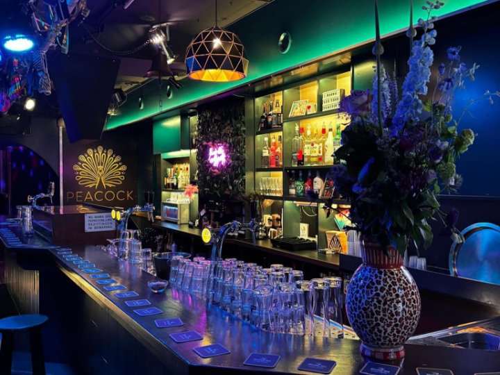 Café Peacock