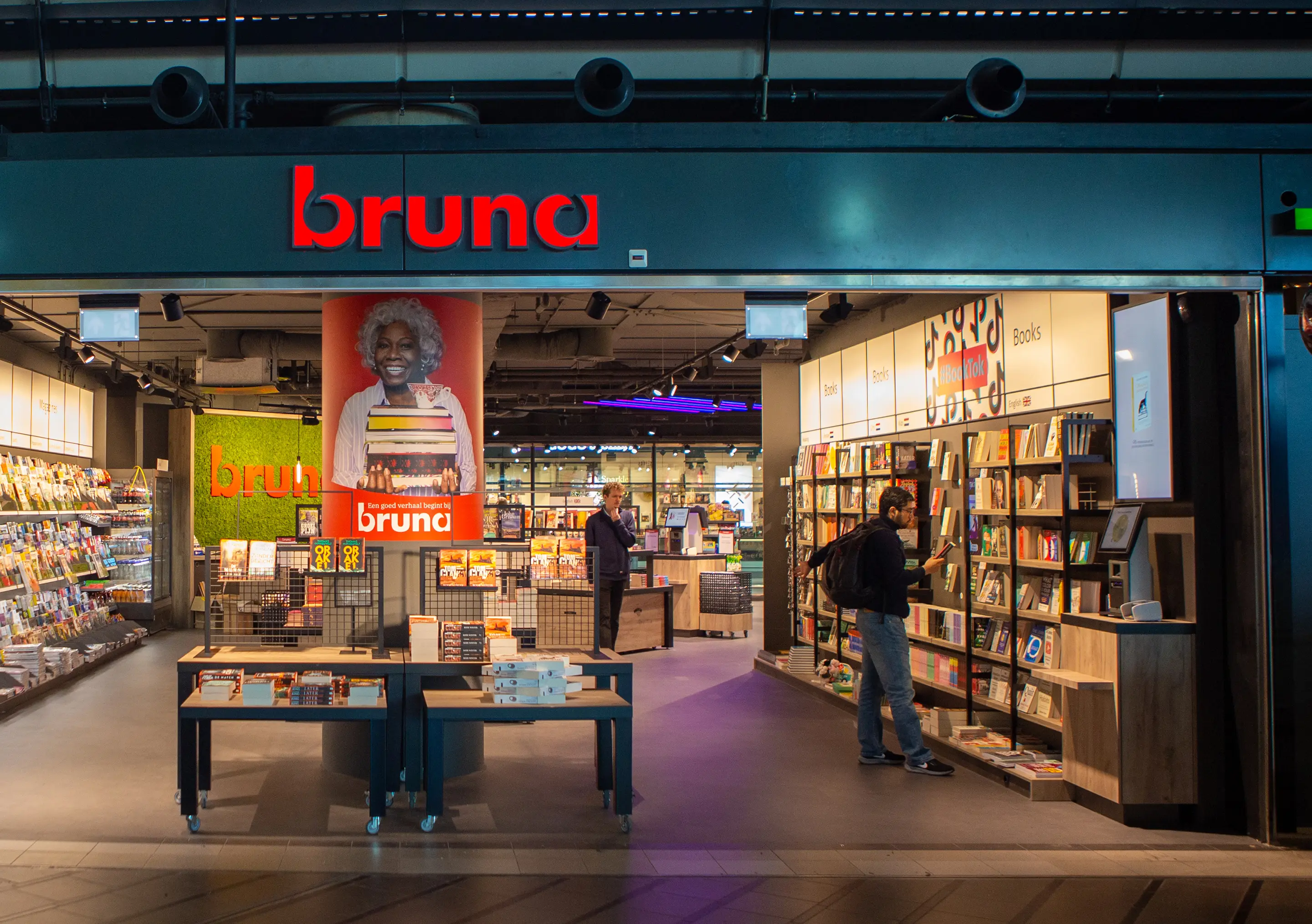 Bruna | Stationsplein