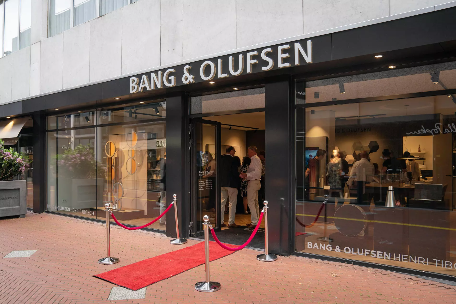Bang & Olufsen